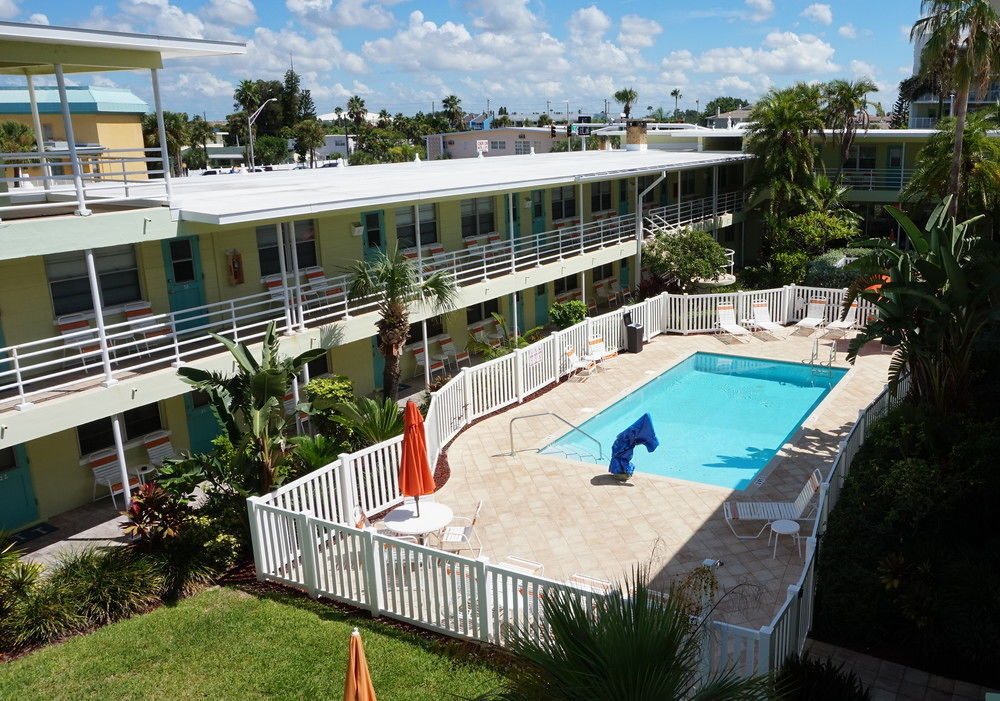 Hotel Tropic Terrace Of Treasure Island St. Pete Beach Exterior foto